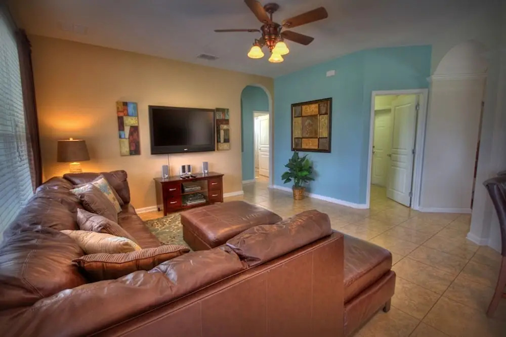 6BR 4BA Home in Windsor Hills by CV-2579