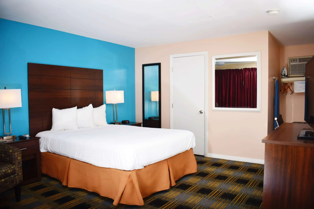 Days Inn by Wyndham Middletown/Newport Area
