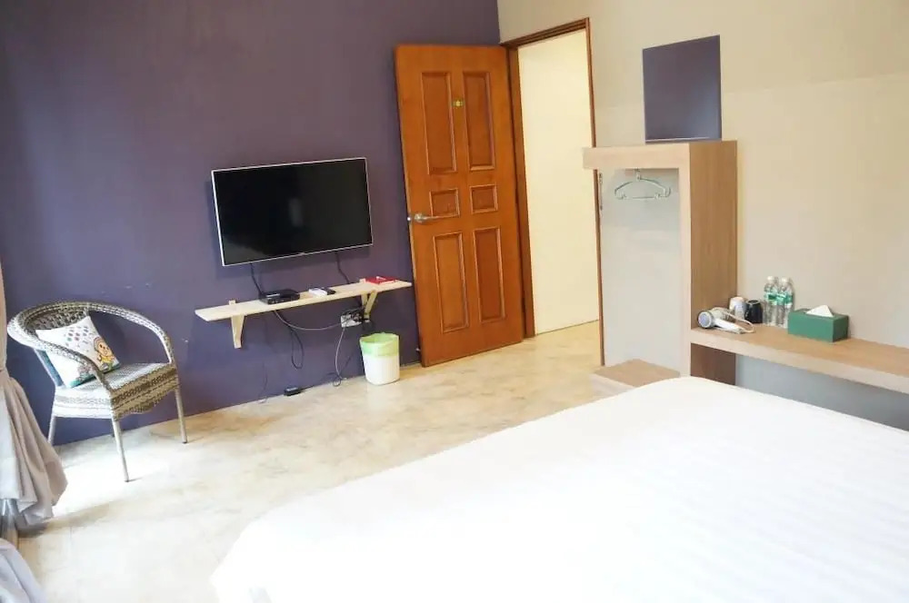 Green Bottle Guest House