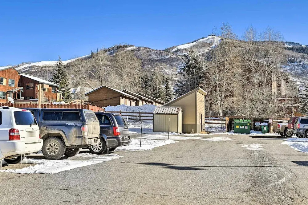 Hike + Relax Poolside! Unit 3 Mi to Dtwn Steamboat