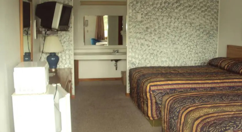Pine Grove Motel