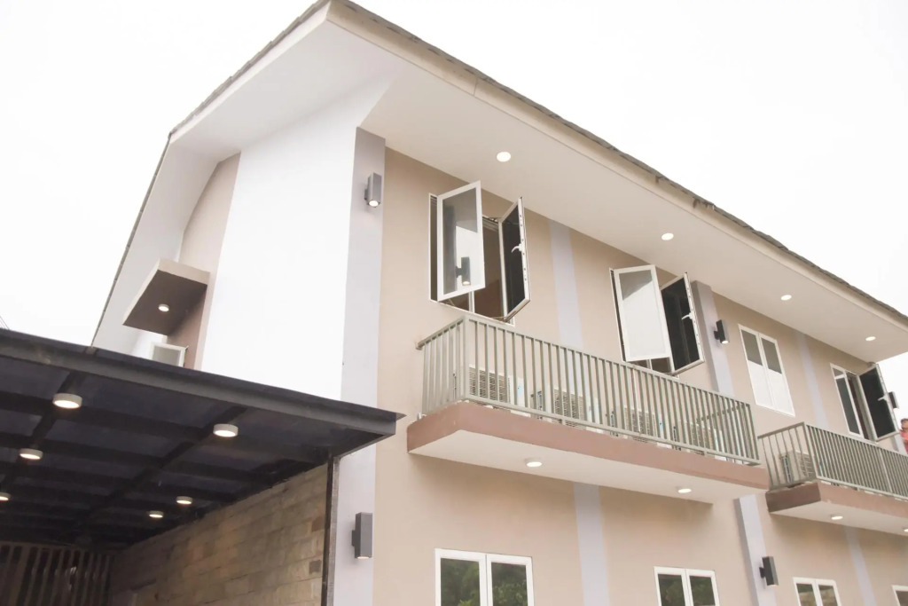 RedDoorz Plus Syariah near Manggarai Station 3