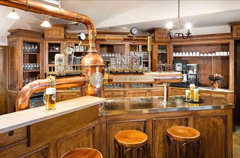 Altstadt- und Businesshotel Pfaubräu - Brauereigasthof - Frühstücksbuffet - kostenfreie Radgarage - Hunde willkommen