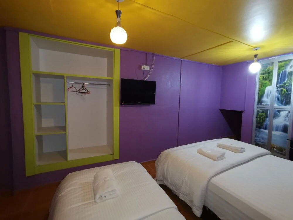 OYO 89951 Maa Hari Hotel