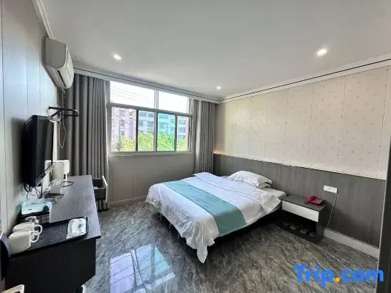 Wanzai Huadu Business Hotel