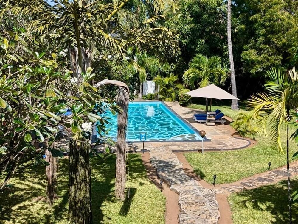 White Nyumba Malindi