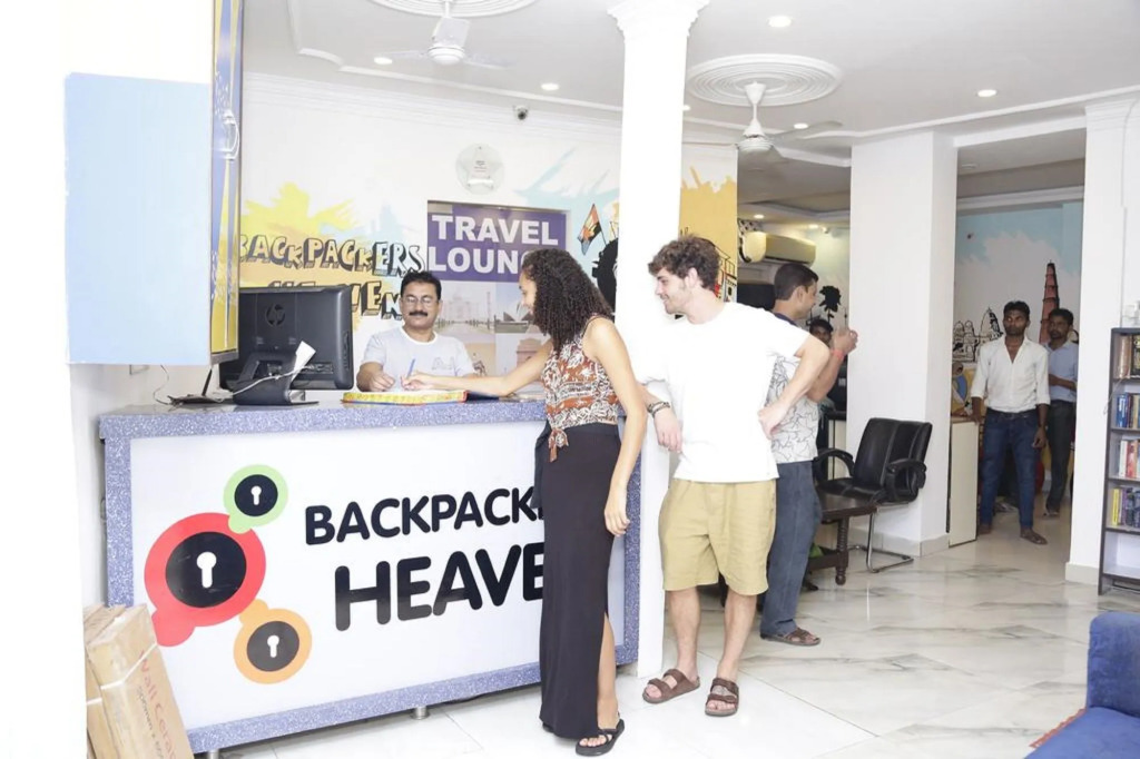 Hotel New King International- Free Airport Pick up