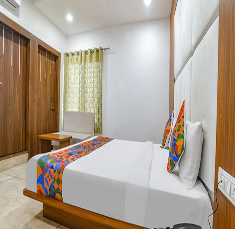 Hotel Right Choice