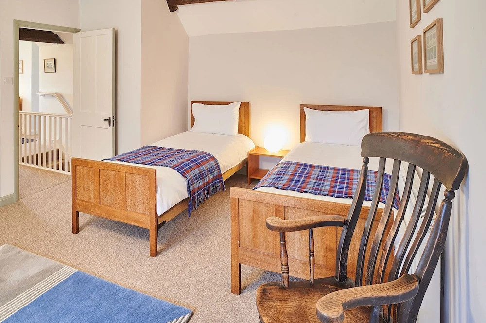 Host & Stay - Penrheol Farmhouse