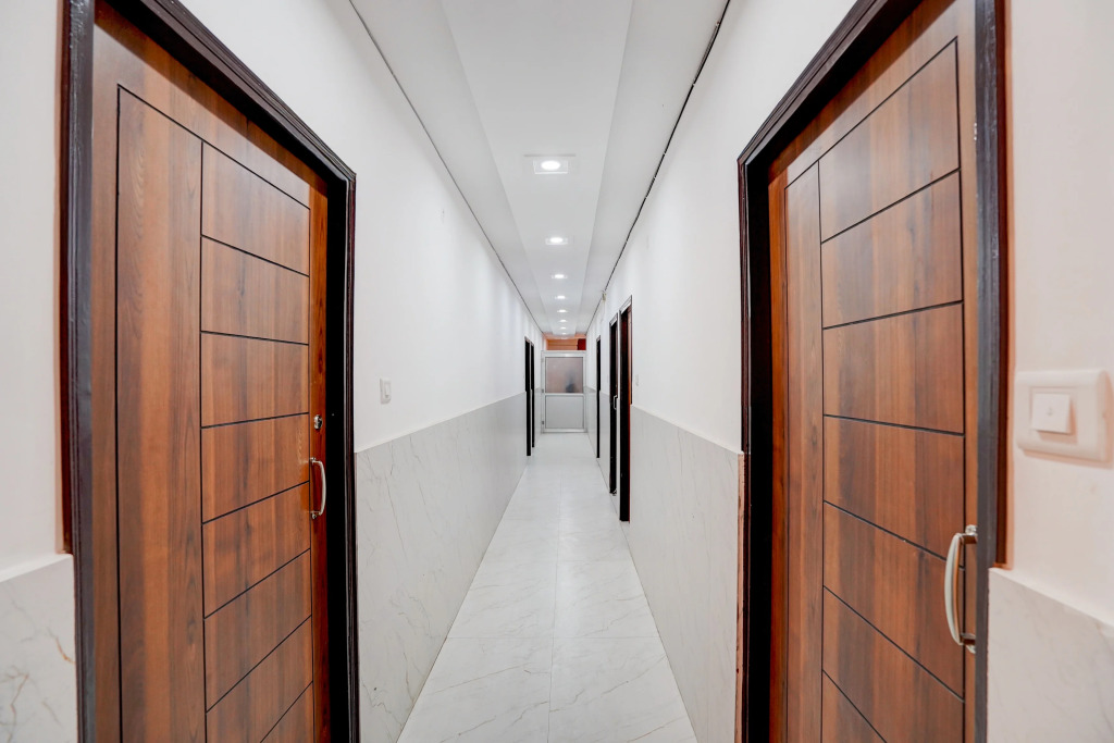 Collection O Vikas Nagar Post Office Formerly Metro Club and Guest House