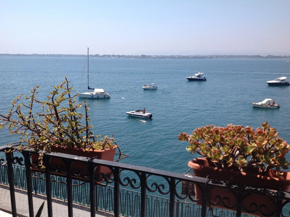 MedFlats Sea View Apartments in Ortigia