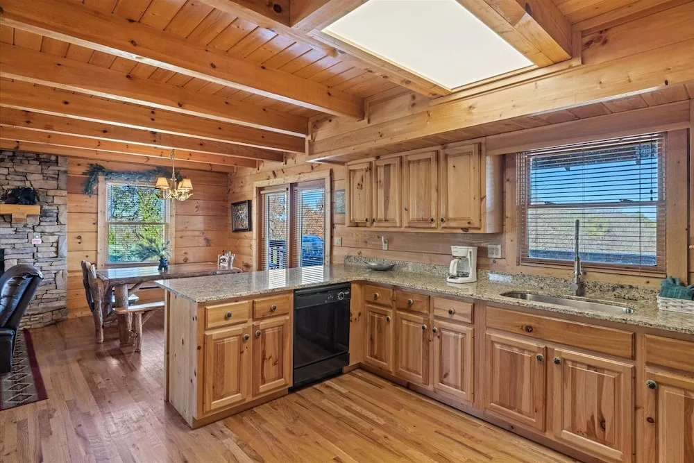 Big Bear Lodge 4 Bedroom Cabin by RedAwning