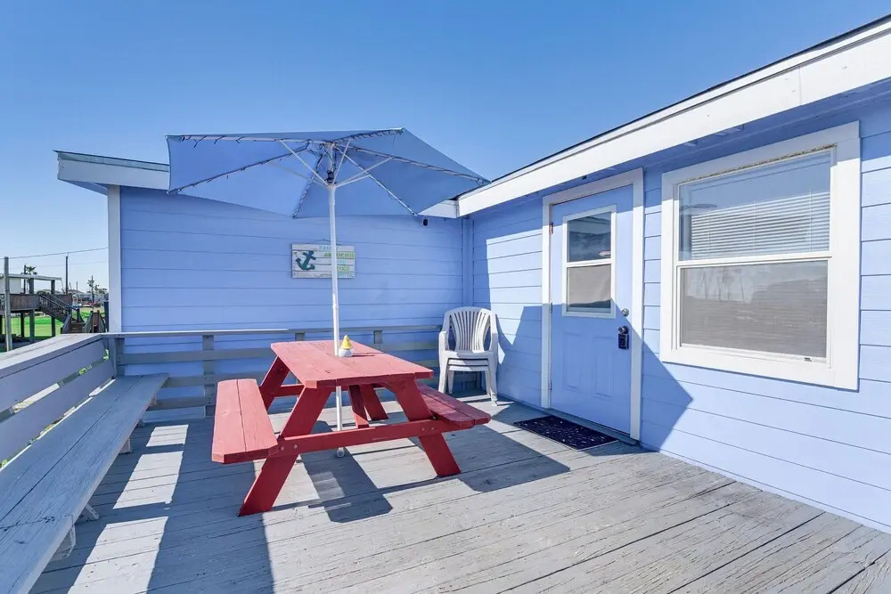 1 Mi to Surfside Beach: Bbq-ready Home in Freeport
