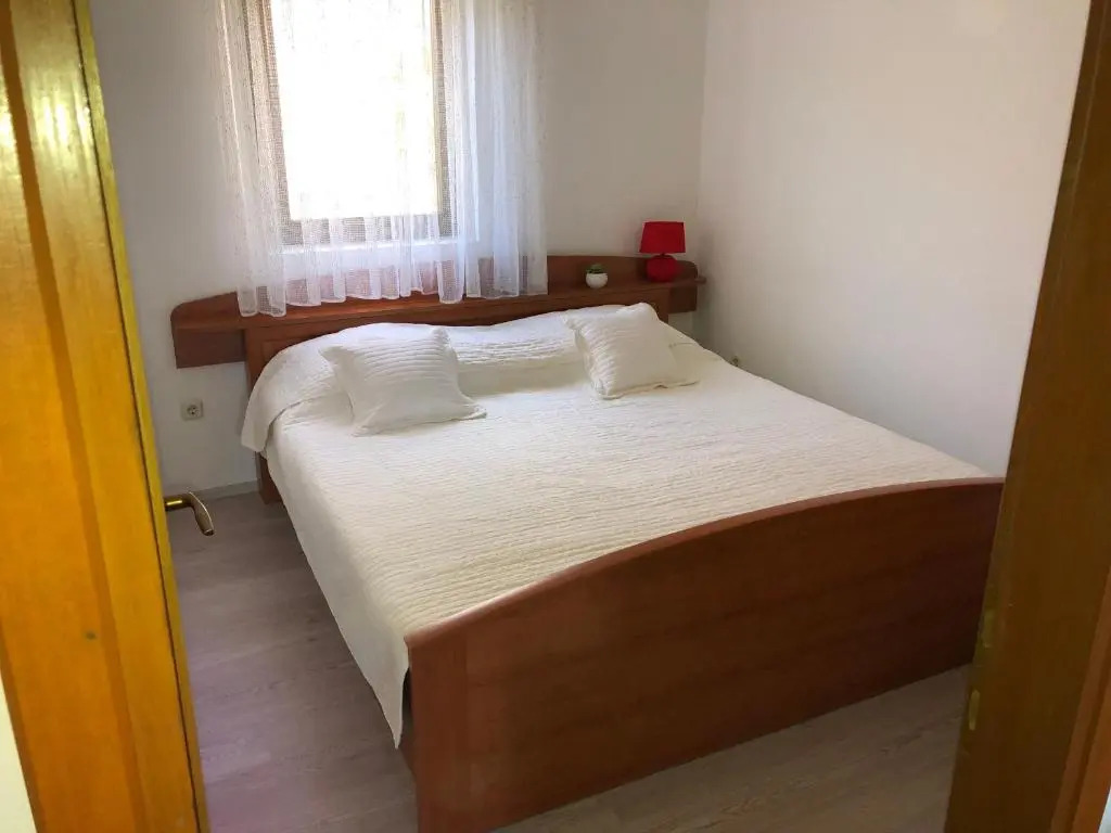Apartments Vrdoljak