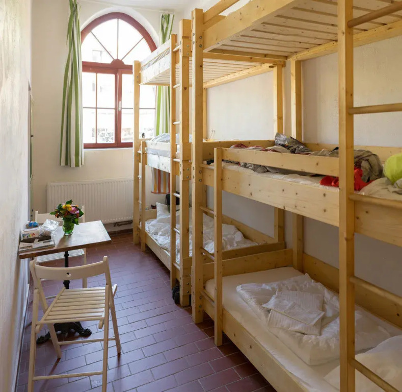 Subraum Hostel