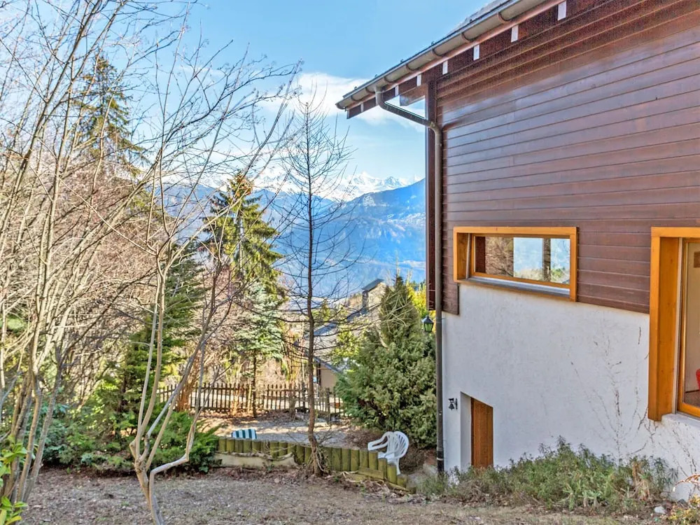Cosy Holiday Home in Crans-montana With Terrace
