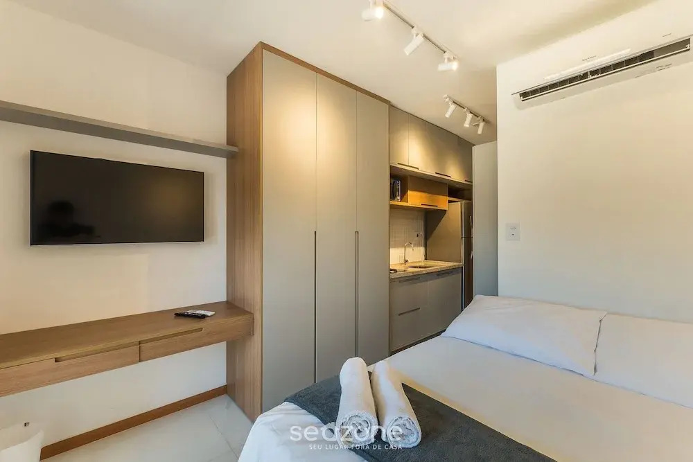 SMT - Building 750m From the Beach in Salvador