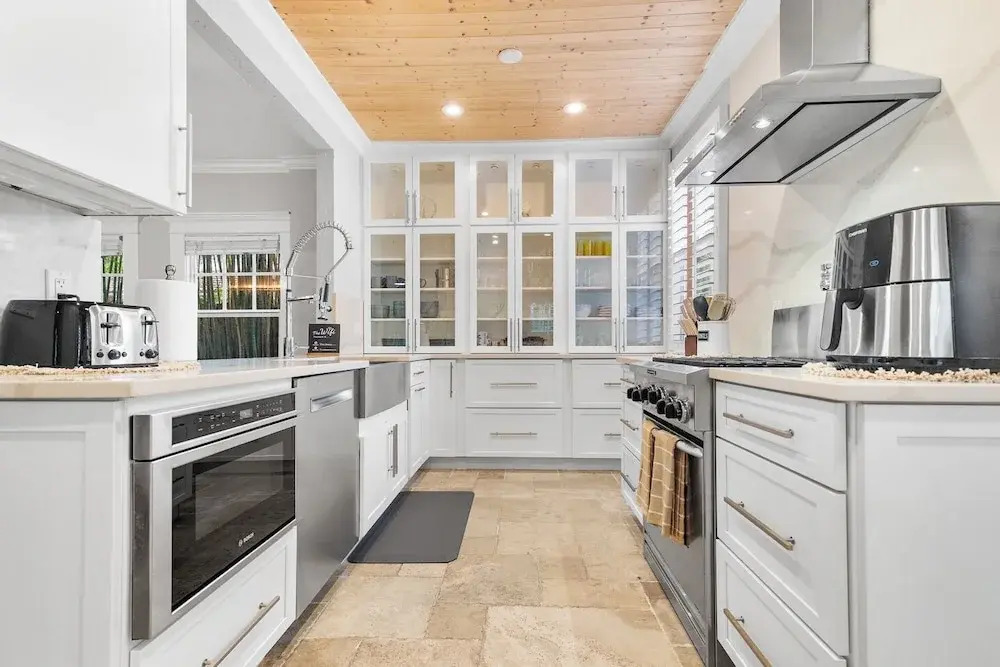 2 Mansions with Pool in West Palm Beach