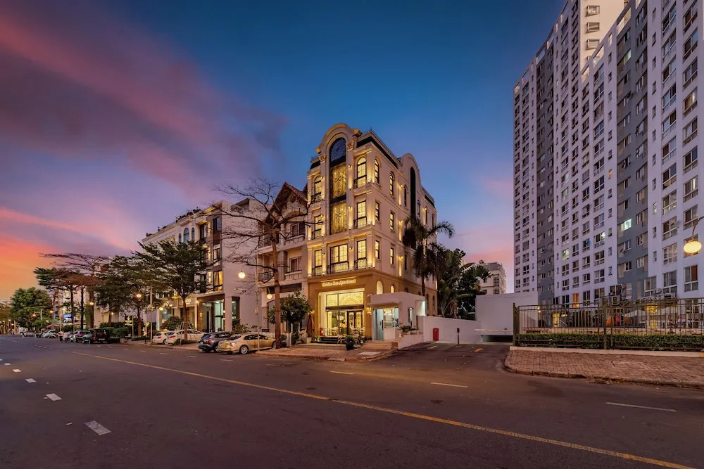 Golden Sun Apartment & Hotel