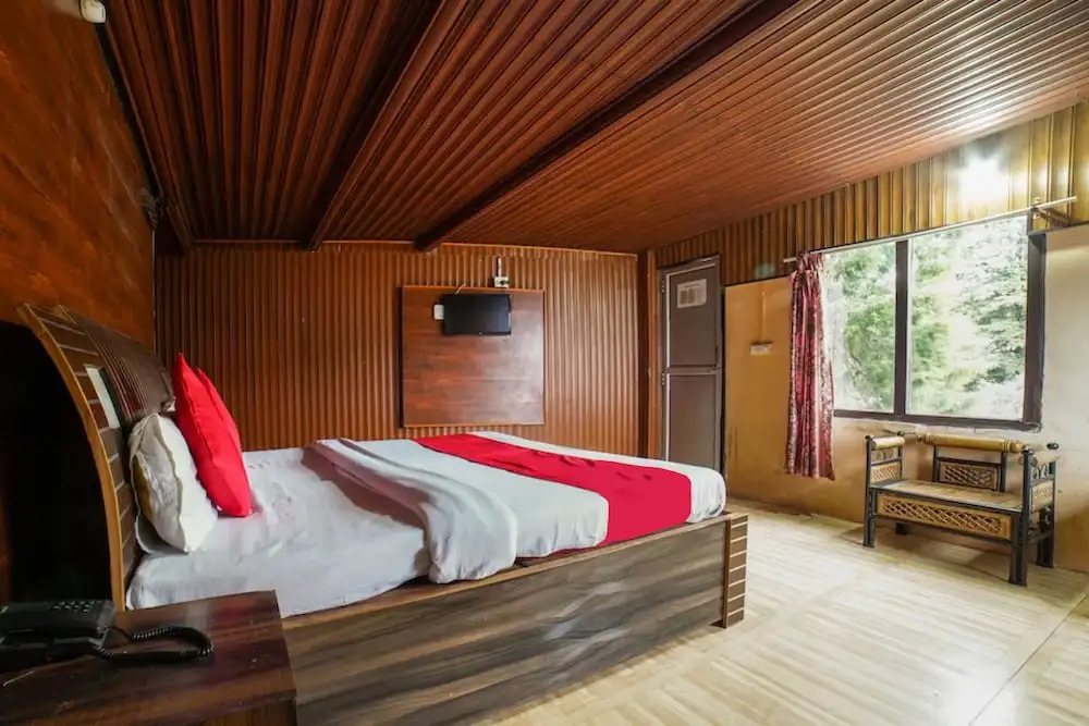 Goroomgo Long View Retreat Nainital