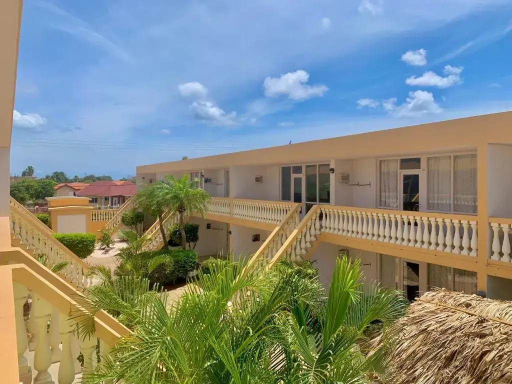 Montana Eco Resort Aruba