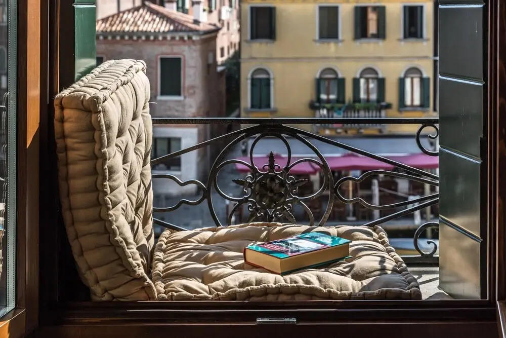 Palazzina Canal - Experience and Enjoy 5 Elegant Bedrooms