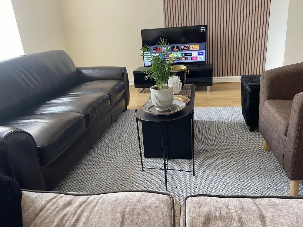Stylish 1-bed Apt - Sleeps 4 - Parking - Wifi