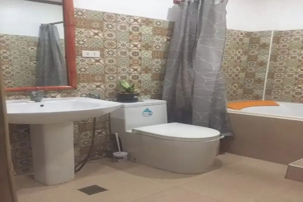 Avilas Hostel Moalboal near Beach