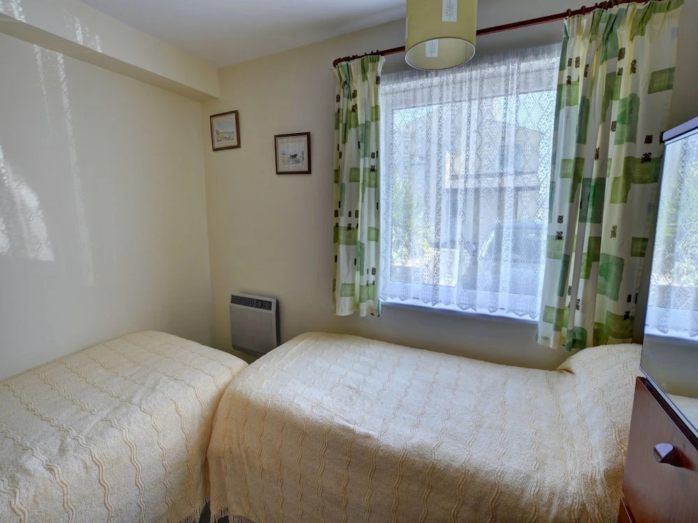 Serene Holiday Home in Porthmadog near Beach