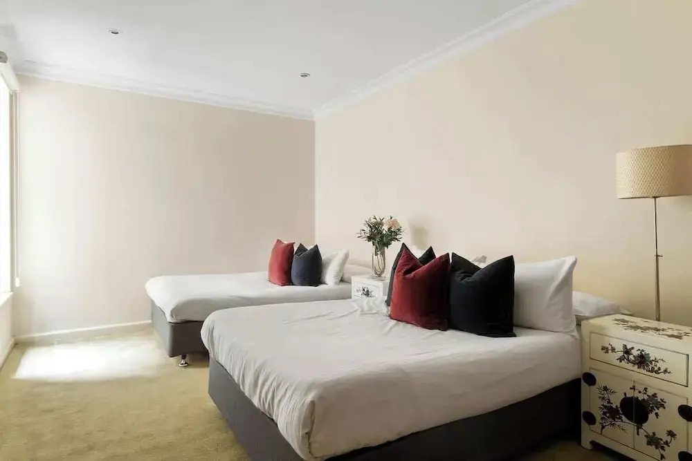 Stylish & Cozy 4BR Retreat With Free Parking