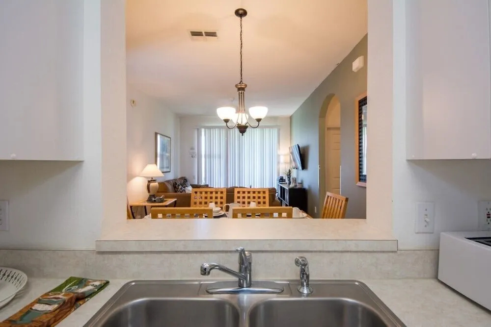 3 Bedroom Condo Near Disney Theme Parks 8102 3 Condo by Redawning