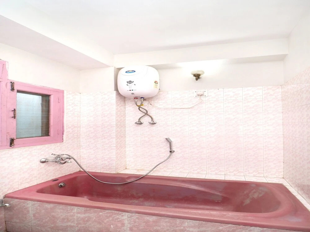 OYO 16558 HOME Cozy 2BHK Valley View ISBT Shimla