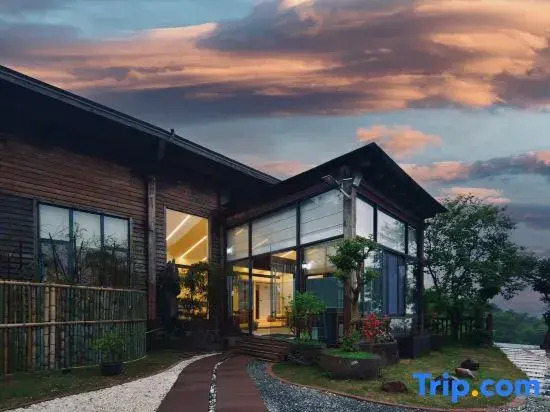 Jiayang Group, Wohong Village, Yuyao, Zhejiang, China, 450 meters north of Maohuping