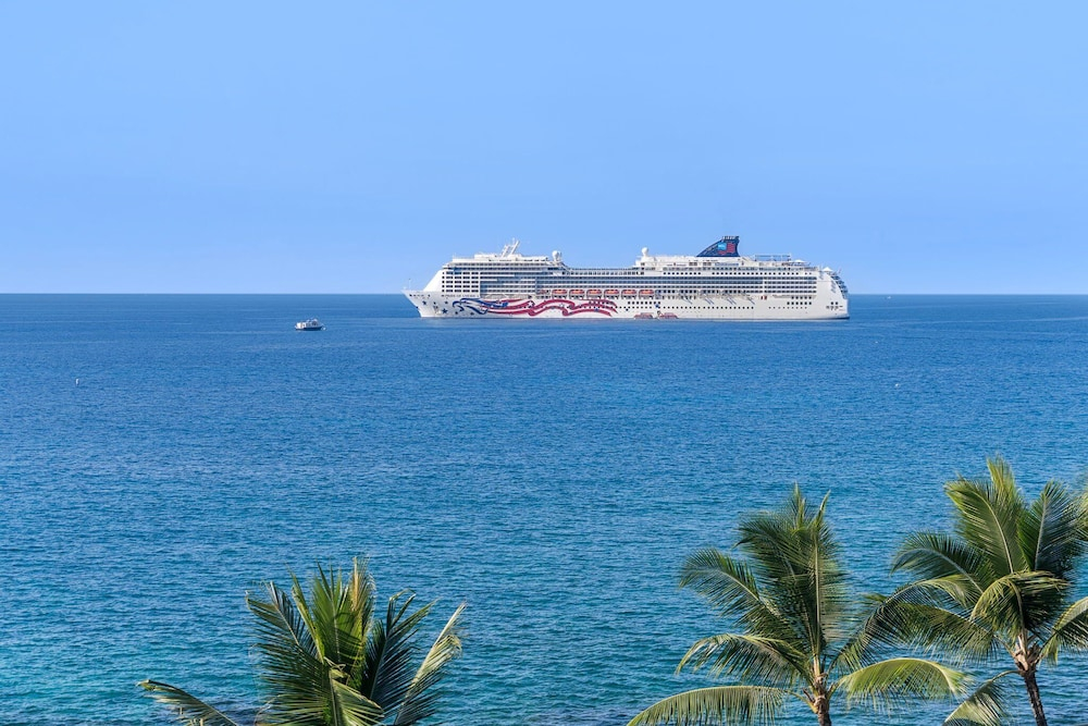 Ocean Front - Fantastic Location - Walk To Kona Town - Vrkcv