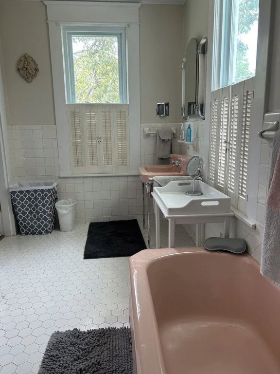 Enloe House Lodging & Events