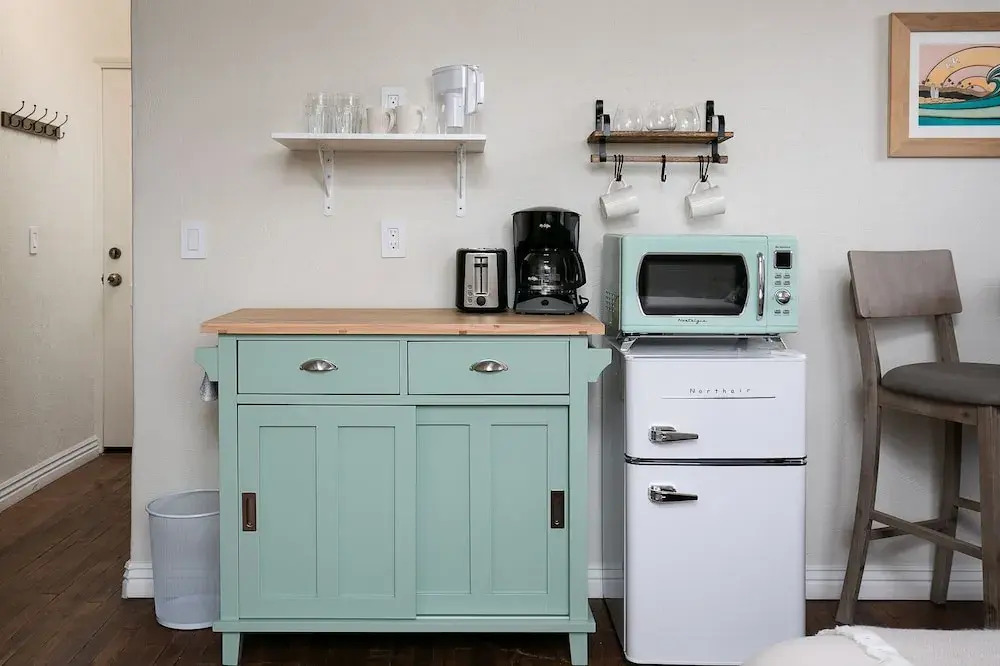 Charming Studio near Downtown! CDC Sanitized!