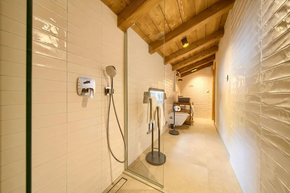 Luxury Jerini Barn