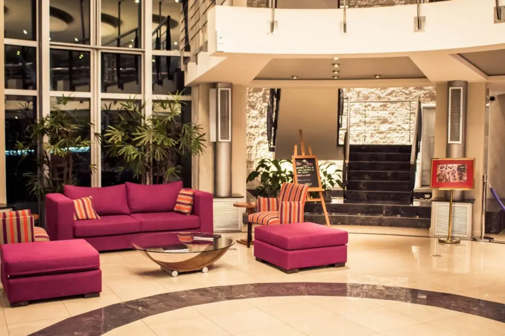 Maran Suites & Towers