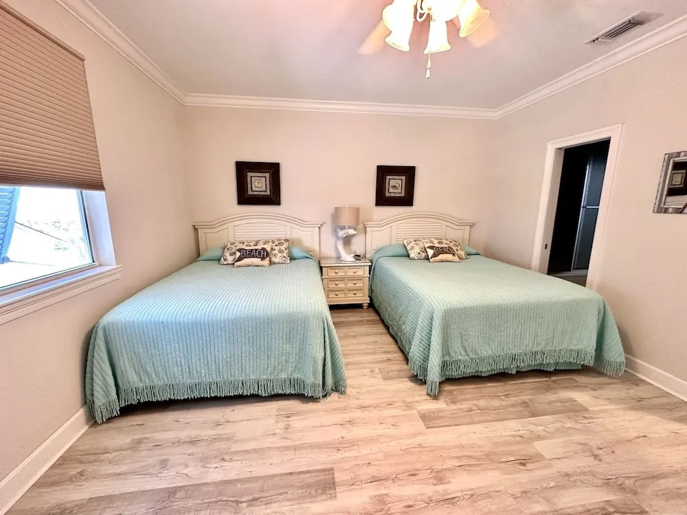 Sea Shell 3 Bedroom Townhouse by RedAwning