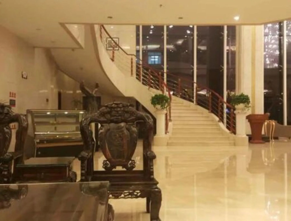 Huashan Mountain International Hotel