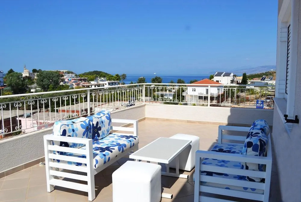 Villa August Ksamil