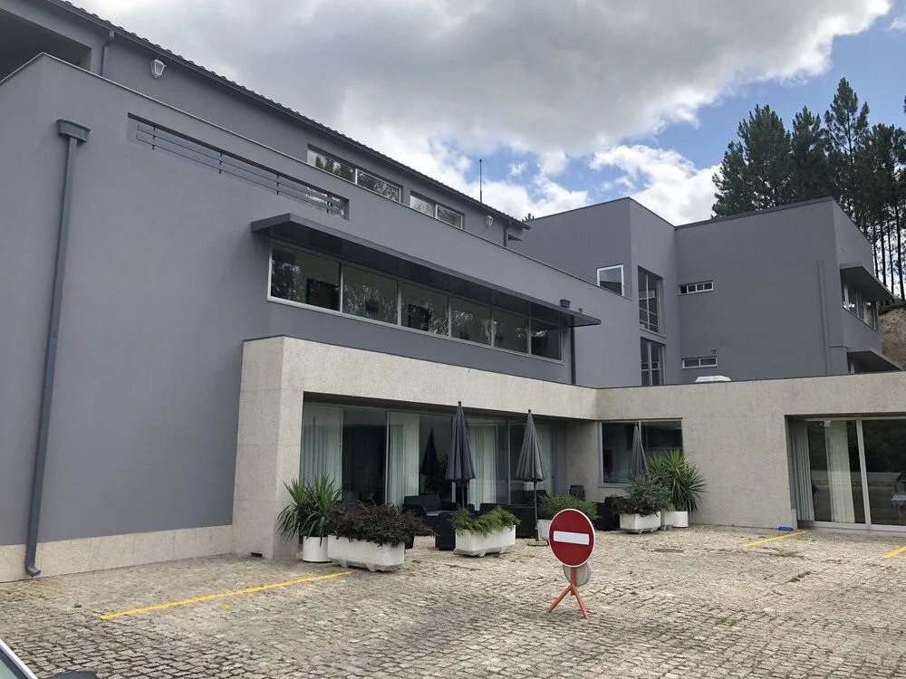 Eco Salvador Hotel