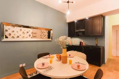 Private Apartment 2 -Old Town