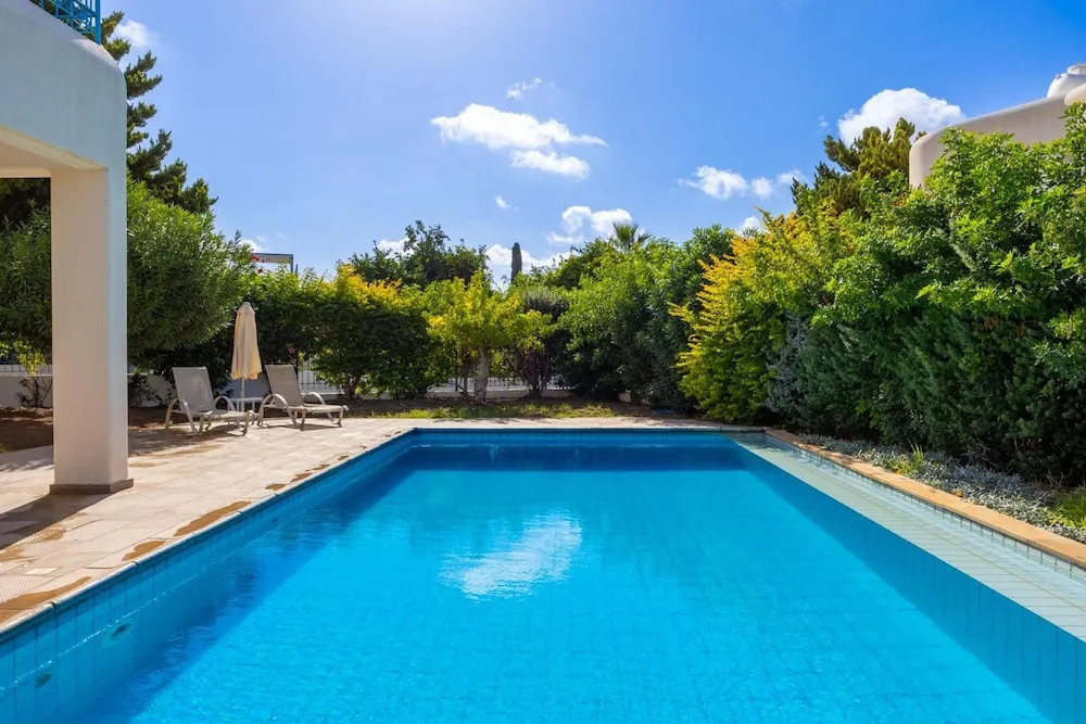 Villa Apollonas