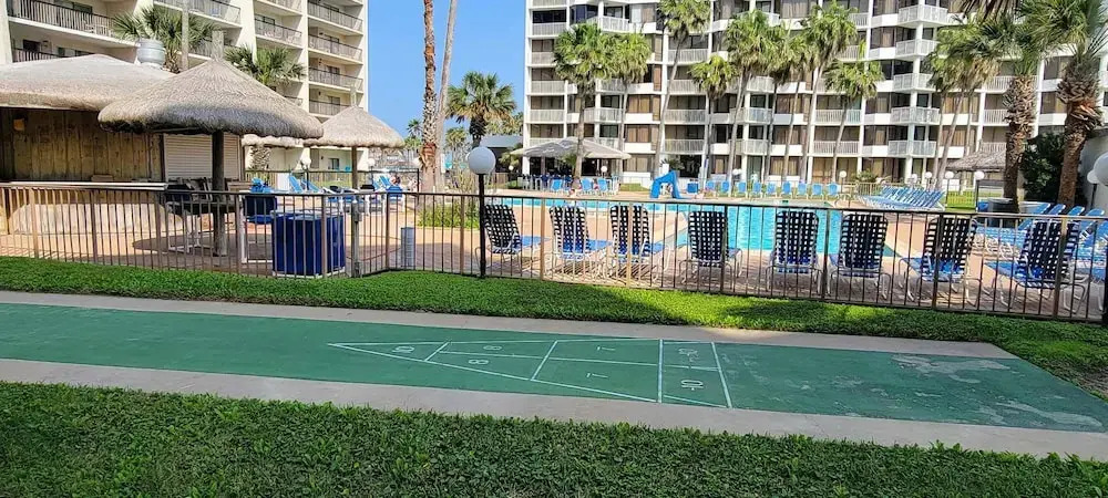 Sleeps 10 Direct Beach Heated Pool 3 Bedroom Apts