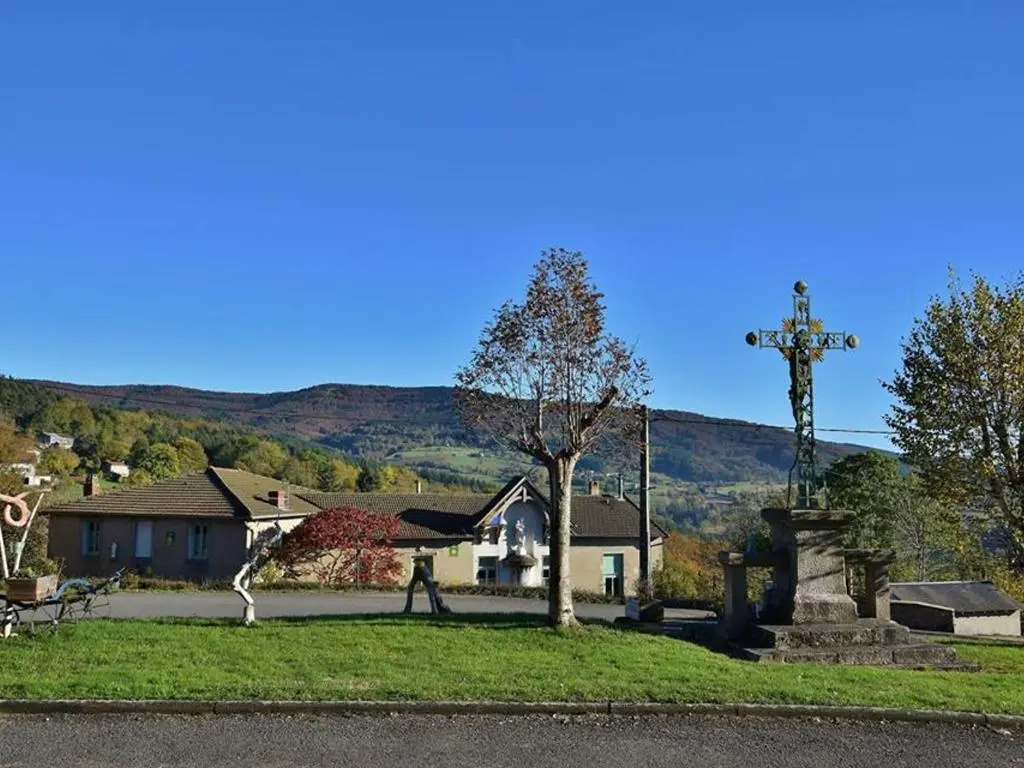 Gîte pour 14 pers à La Chabanne avec WiFi et animaux admis - FR-1-489-340