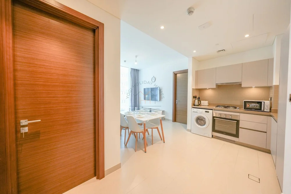 Yogi - Unwind in this 1BR at Sobha Creek Vistas Reserve