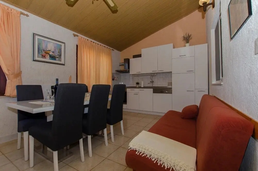 Vlado - Cosy & Afordable - A3