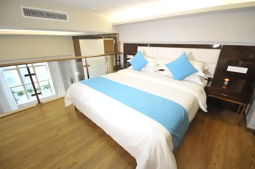 Ruide Apartment Zhongyong Jinyu Branch