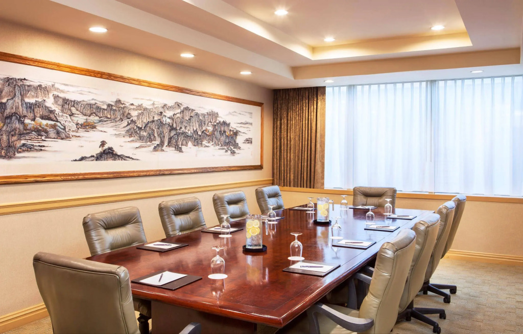 Sheraton LaGuardia East Hotel